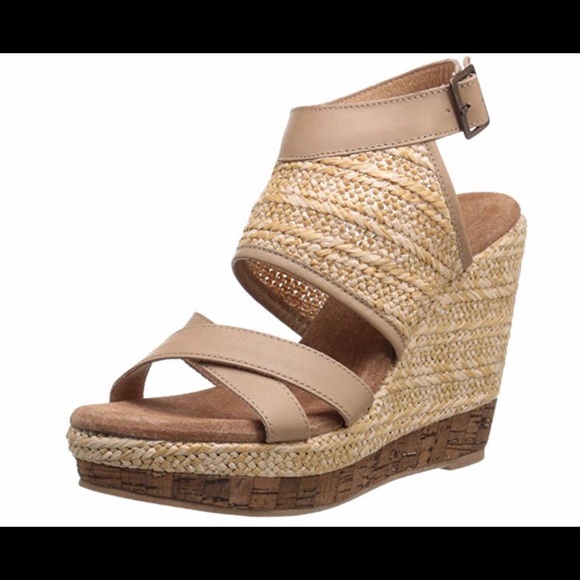 Volatile Sandals - Picture 3 of 3